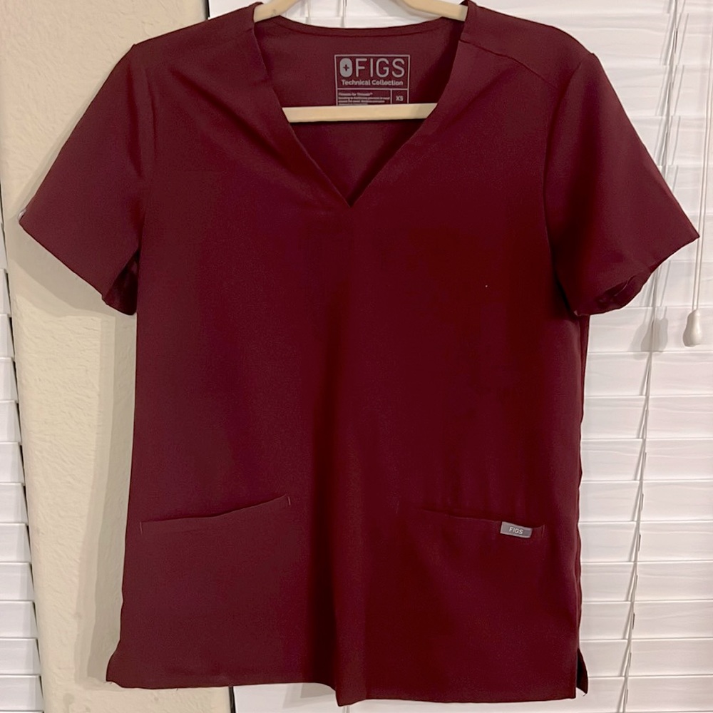 Figs Scrub Top Women’s Technical Collection Casma Style FW1100 Size XS Maroon